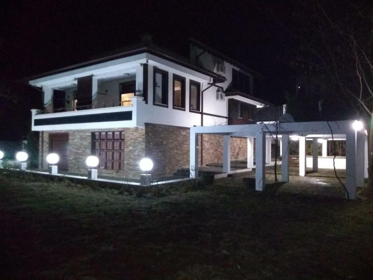 Къща За Гости "Мечта" Lyutibrod Exteriör bild
